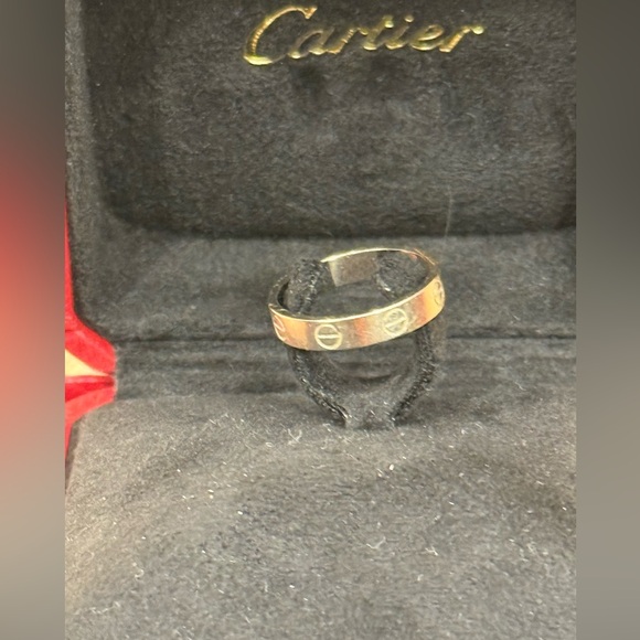 Cartier LOVE RING, SMALL MODEL 5.5 US - Picture 3 of 7